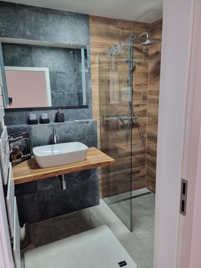 Apartment Max Лоучна-под-Клиновцем Экстерьер фото